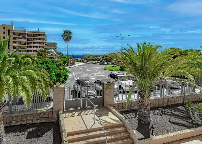 In Golf Del Sur With Heated Pool