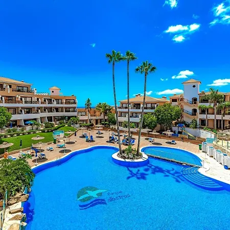 In Golf Del Sur With Heated Pool アパート